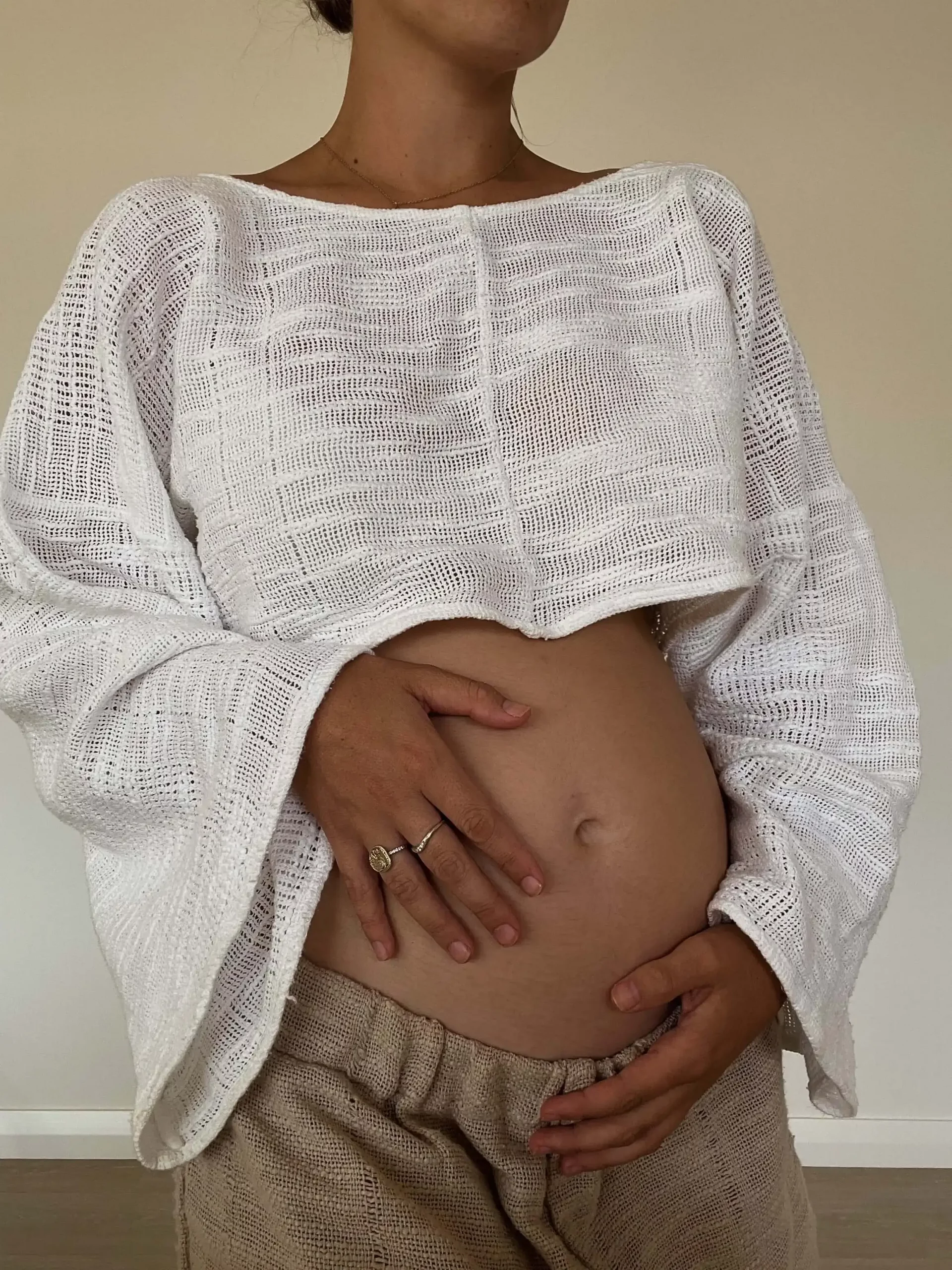 Symptômes 1 mois de grossesse : femme enceinte