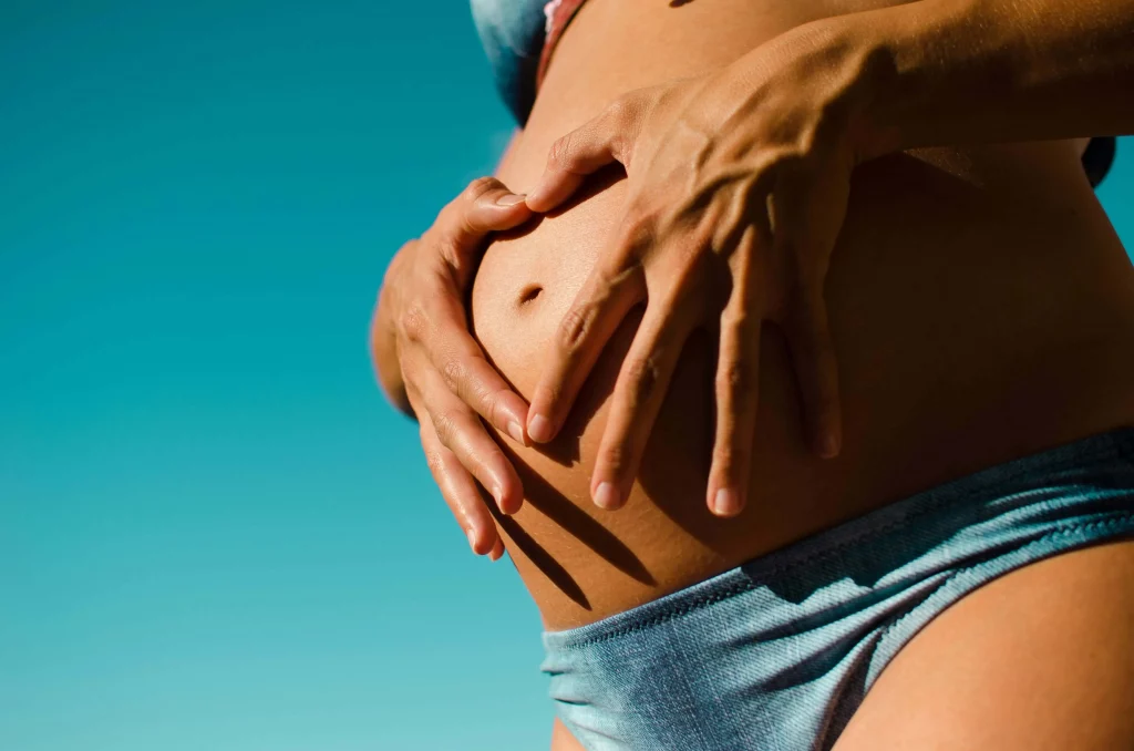 premier mois de grossesse symptomes - femme enceinte